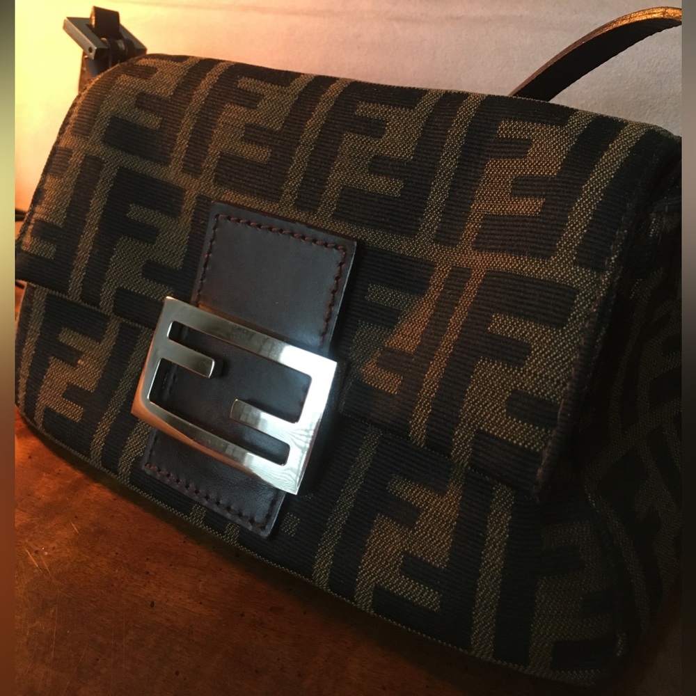 FENDI Zucca Baguette Mini Tobacco